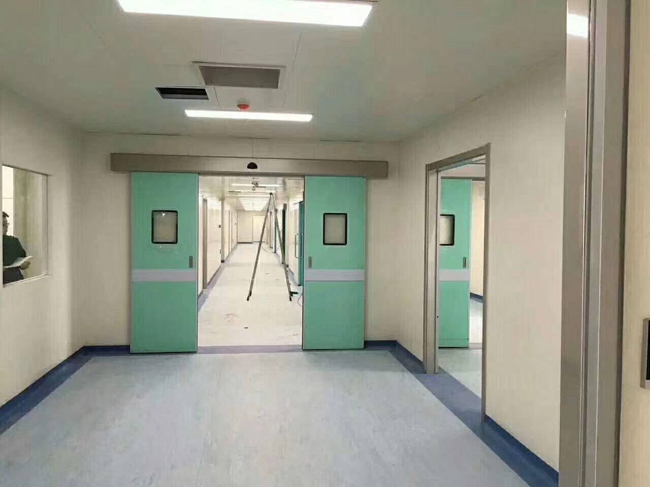 空降門
