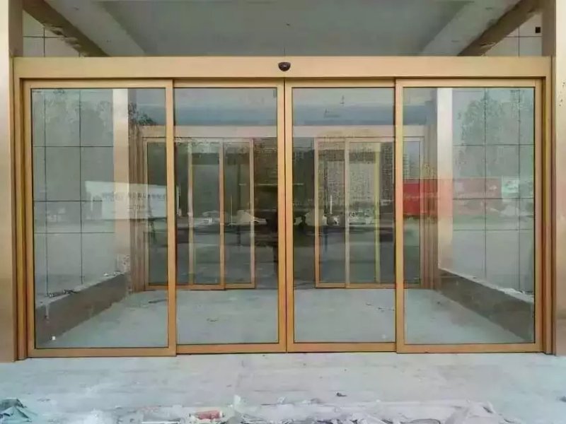 空降門